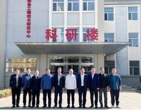 標題：五征集團姜衛(wèi)東董事長一行蒞臨呼和浩特分院考察調(diào)研
瀏覽次數(shù)：1026
發(fā)表時間：2022-09-21